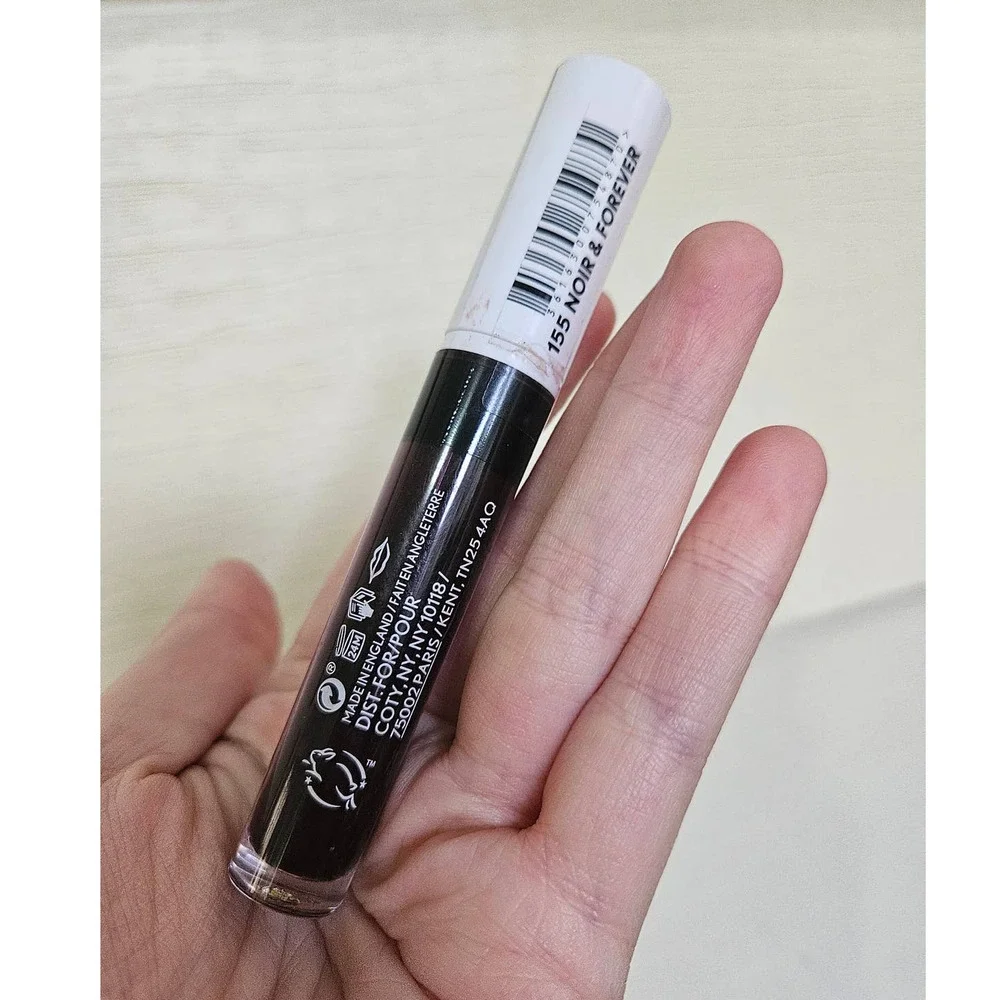 CoverGirl Outlast Ultimatte Liquid Lipstick 155 Noir & Forever